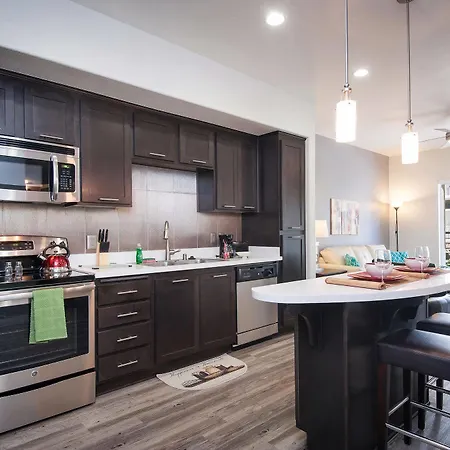 Sunshine Suites At East Village